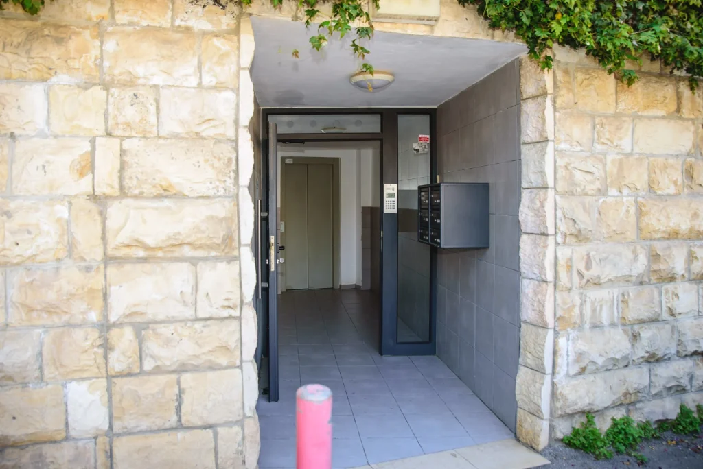 הבנאי 27 — תמונה 6