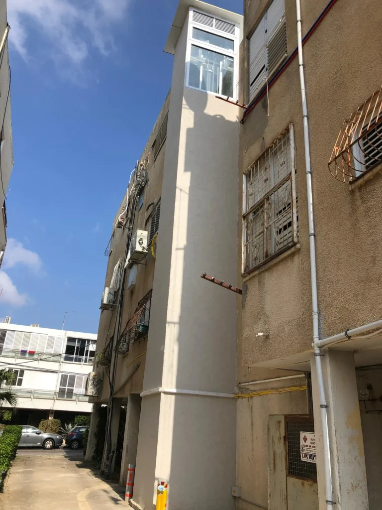 השרון 14, חולון